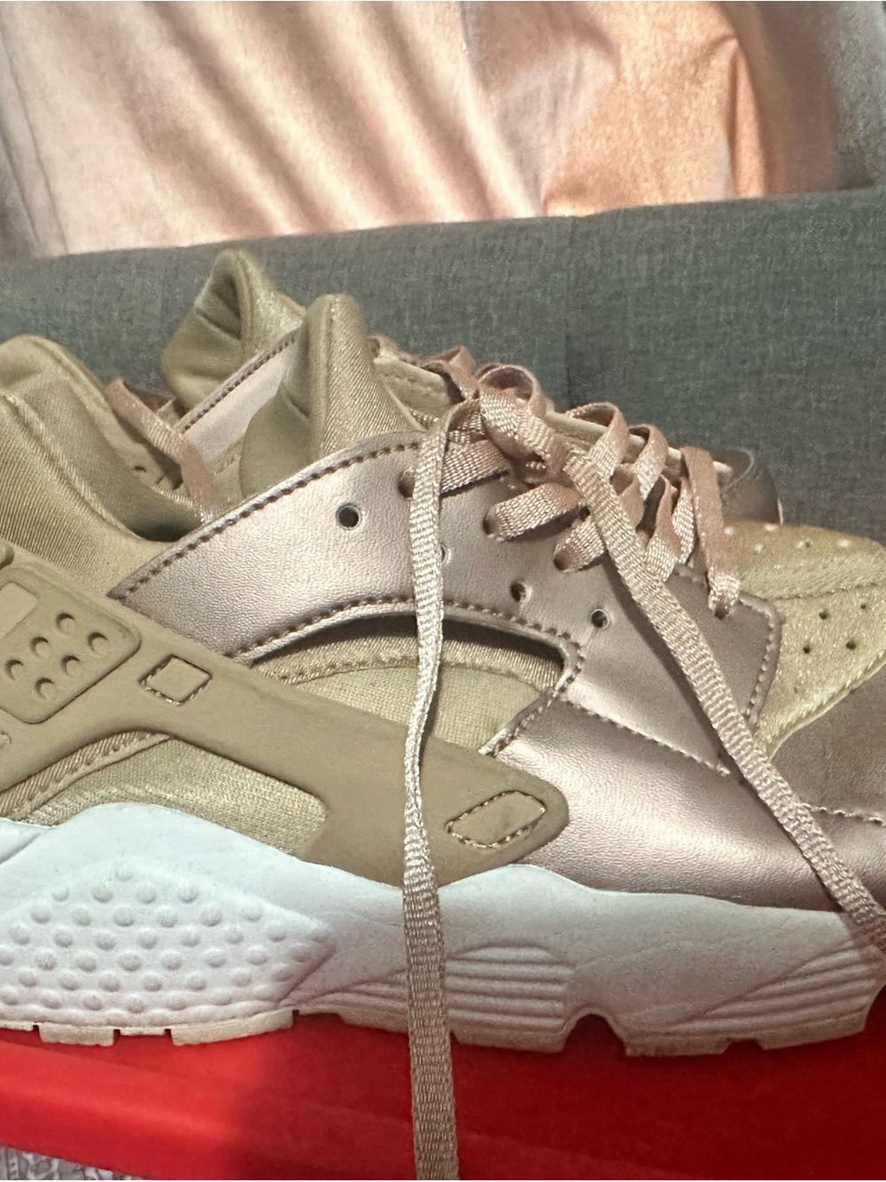 Women’s Metallic Rose Gold Nike Huarache Sneakers - Picture 4 of 6